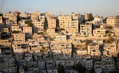 亞洲機(jī)智小國:極缺資源僅20公里海岸線,卻硬是靠港口年掙200億